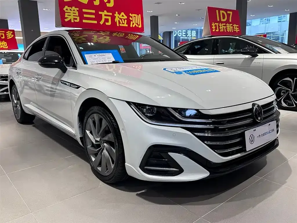 Volkswagen CC 2023 из CN, фото 3
