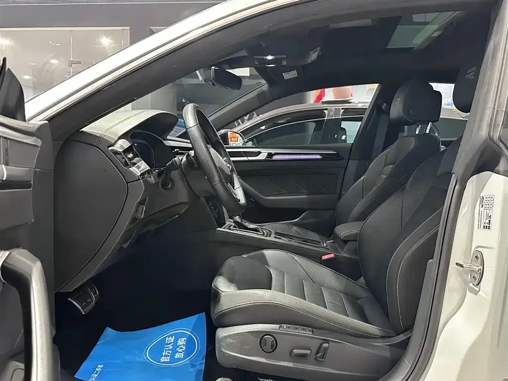 Volkswagen CC 2023 из CN, фото 6