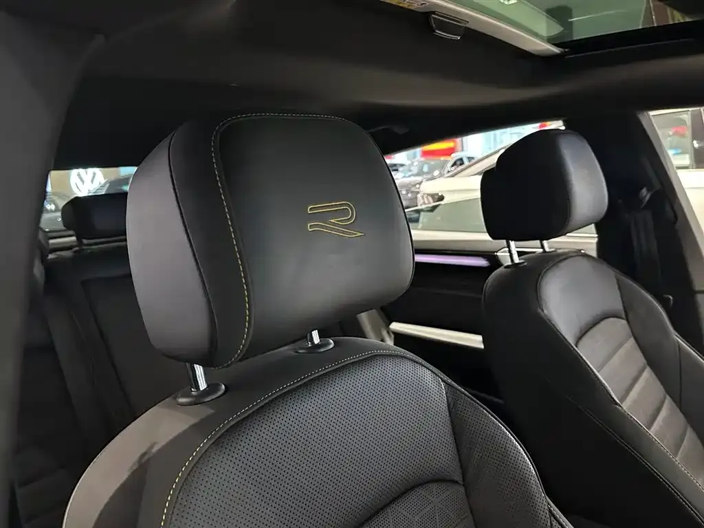 Volkswagen CC 2023 из CN, фото 7