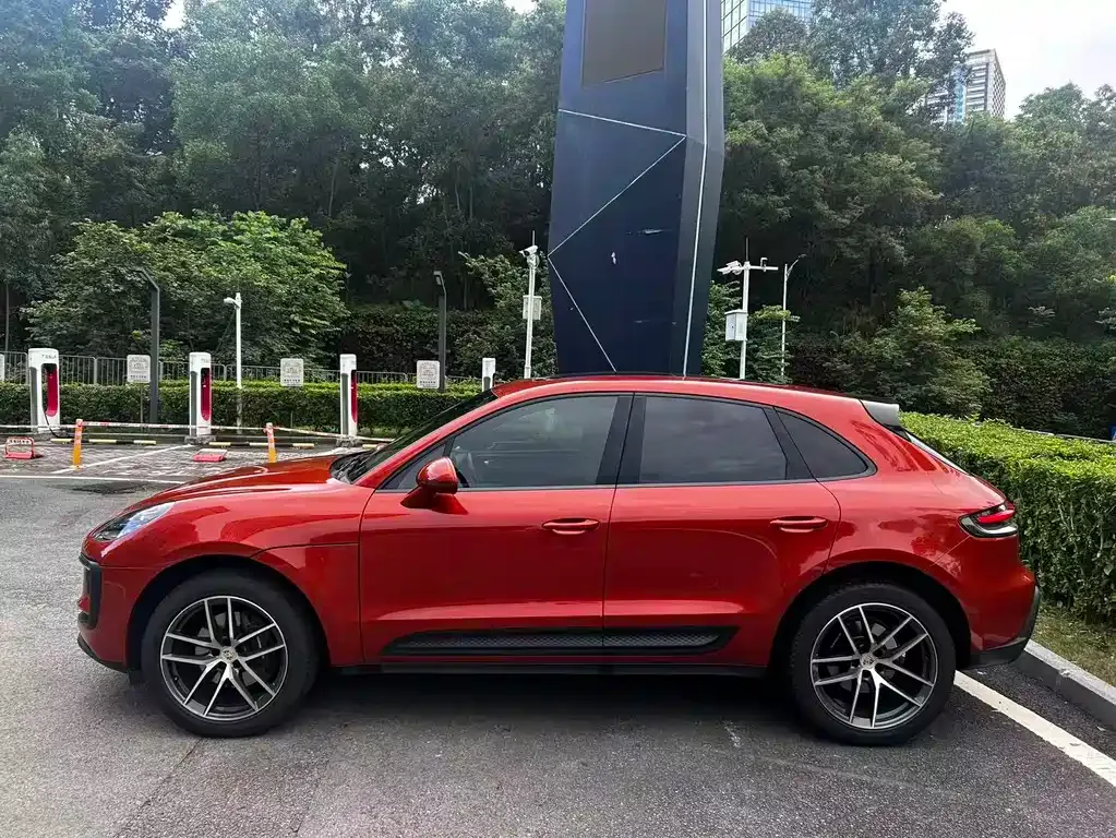 Porsche Macan — фото 5