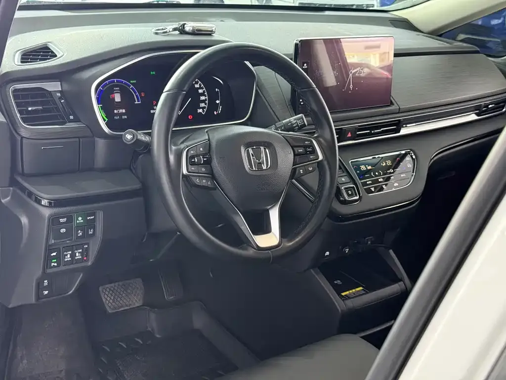 Honda Elysion 2023 из CN, фото 6