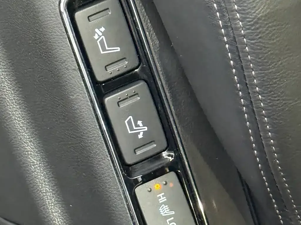 Honda Elysion 2023 из CN, фото 8