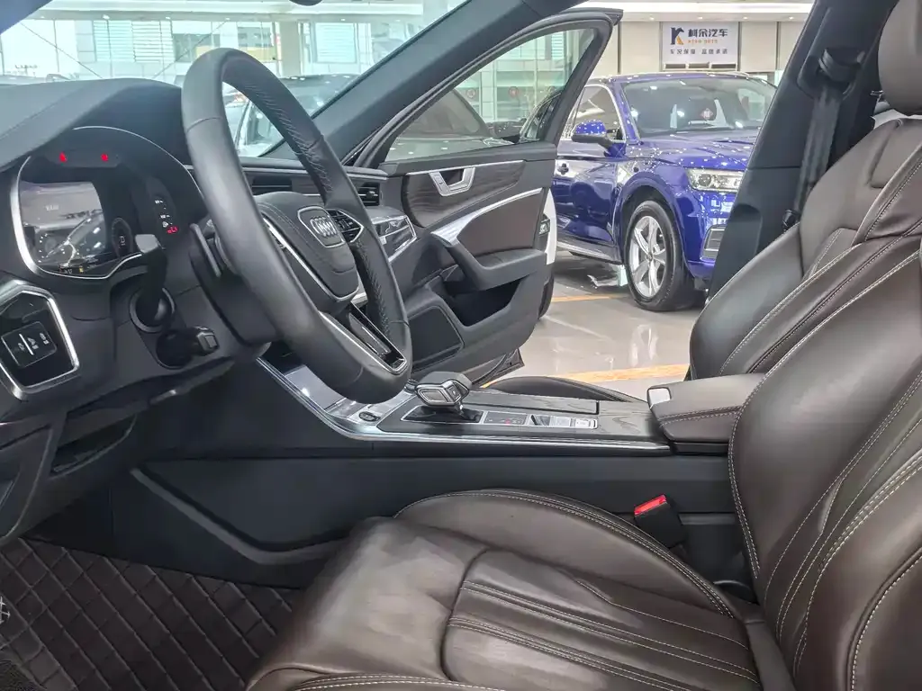 Audi A6L 2024 из CN, фото 8