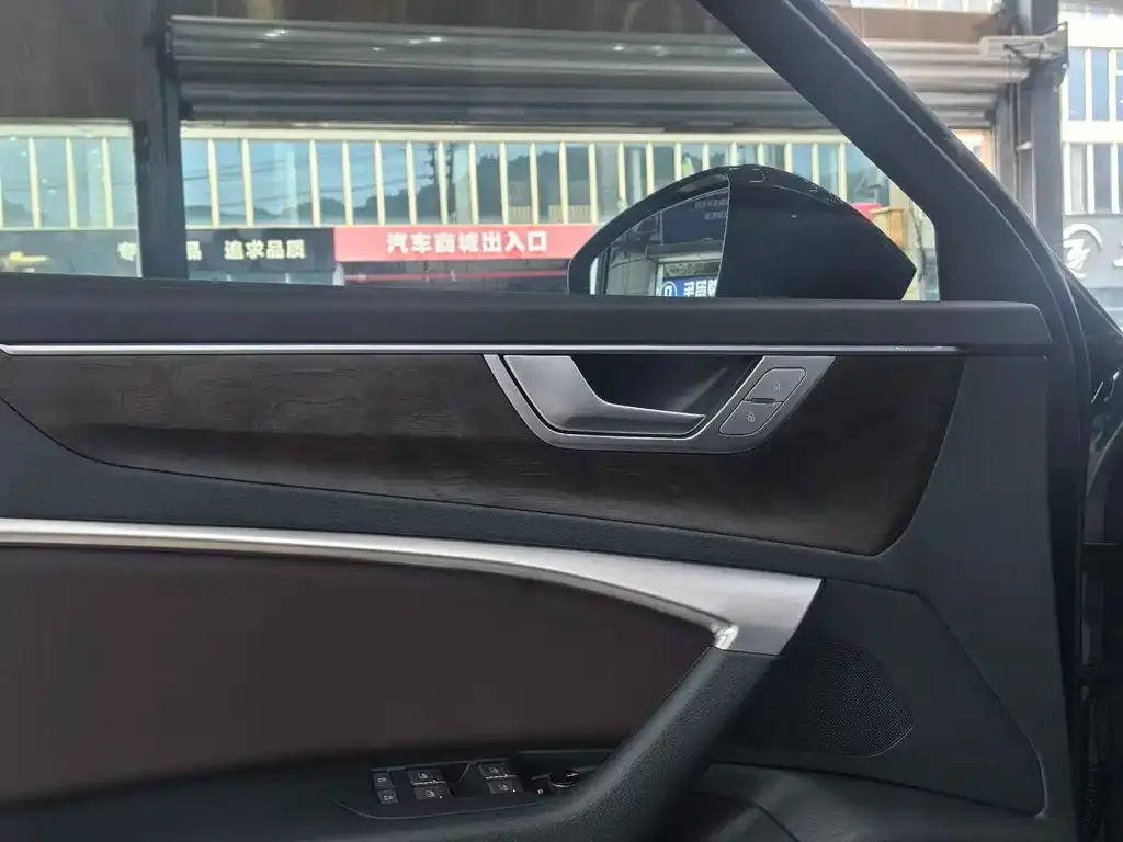 Audi A6L 2024 из CN, фото 9