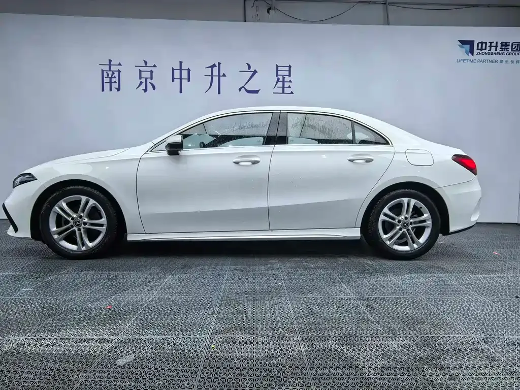 Mercedes-Benz A-Class 2023 из CN, фото 6