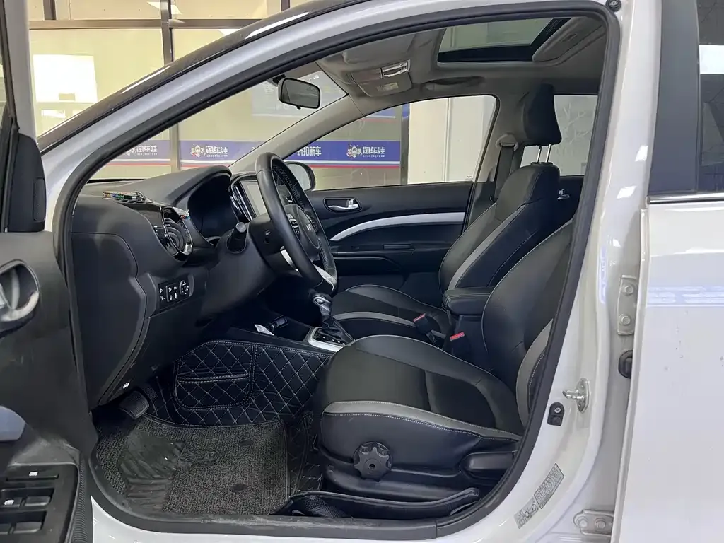 Kia KX1 2021 из CN, фото 4
