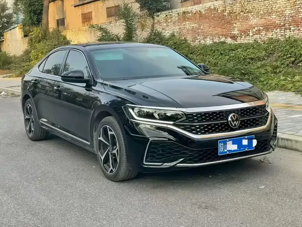 Volkswagen Passat 2024 из CN, фото 1