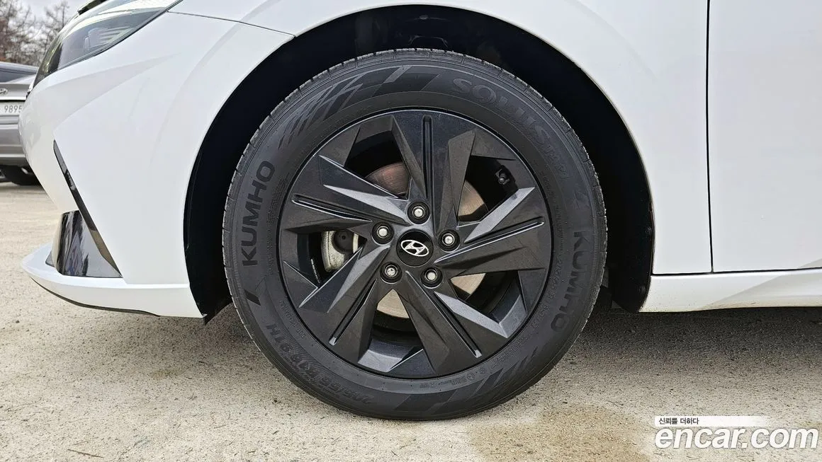 Hyundai AVANTE — фото 5