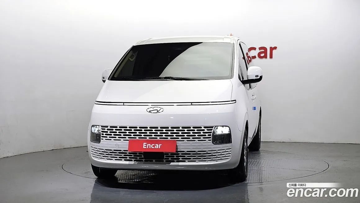 Hyundai Staria — фото 3