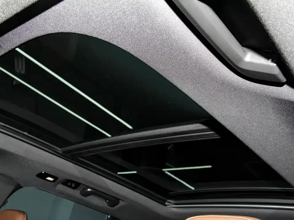 Volvo XC90 2024 из CN, фото 3