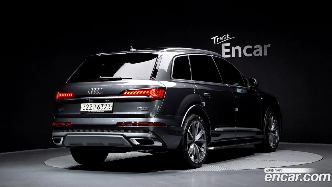 Audi Q7 2022 из KR, фото 2