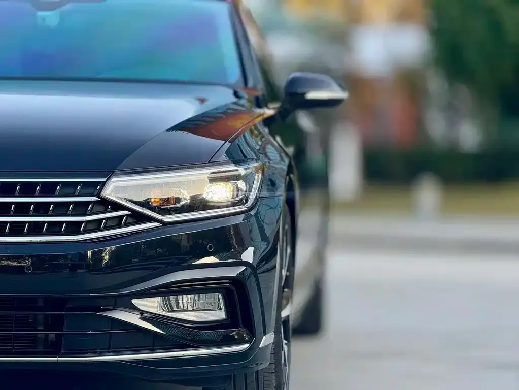 Volkswagen Magotan 2023 из CN, фото 3