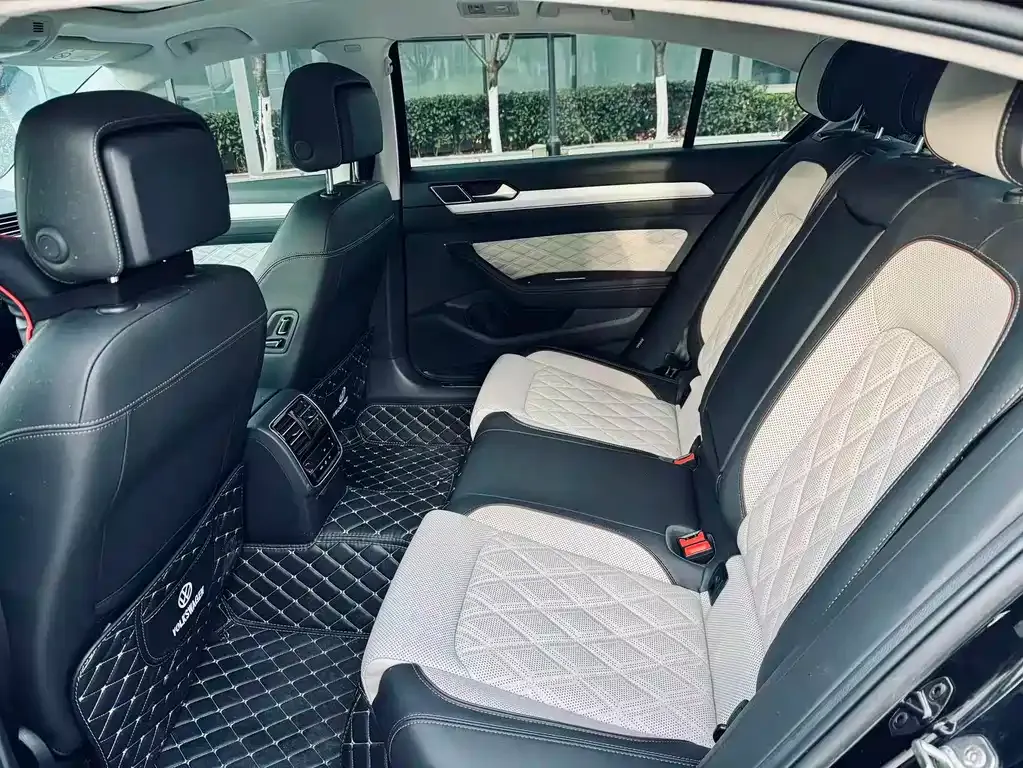 Volkswagen Magotan 2023 из CN, фото 9