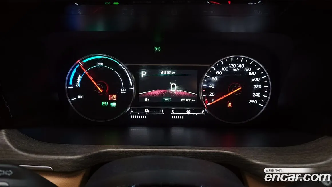 Kia Sorento — фото 8