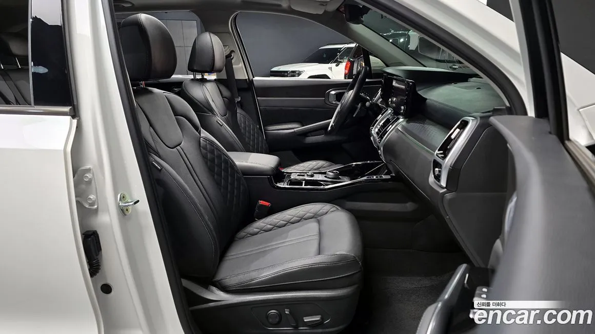 Kia Sorento — фото 10