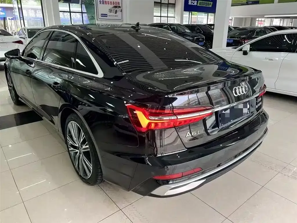 Audi A6L 2023 из CN, фото 9