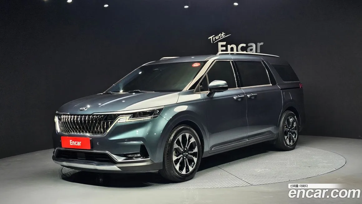Kia Carnival — фото 1