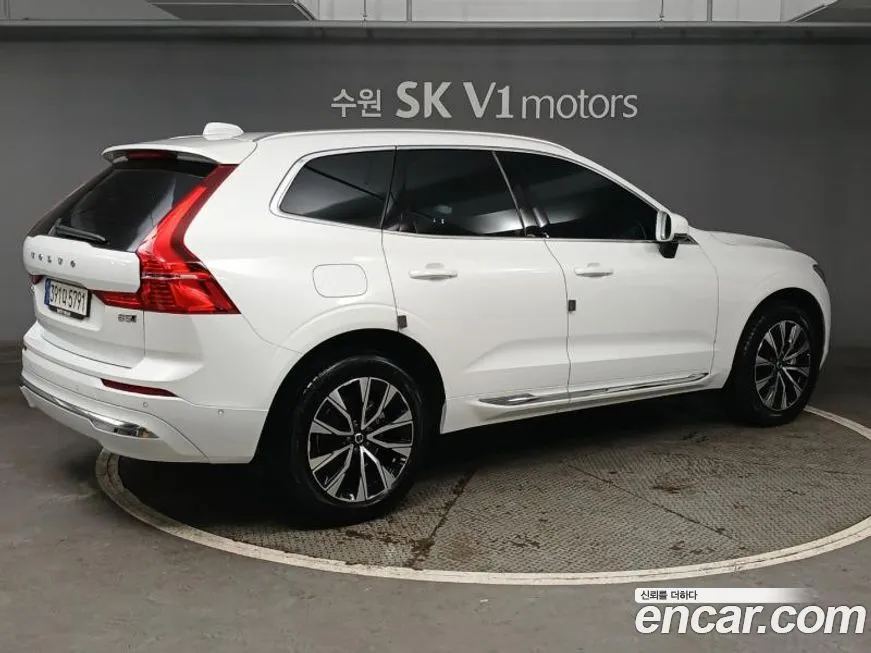 Volvo XC60 — фото 4
