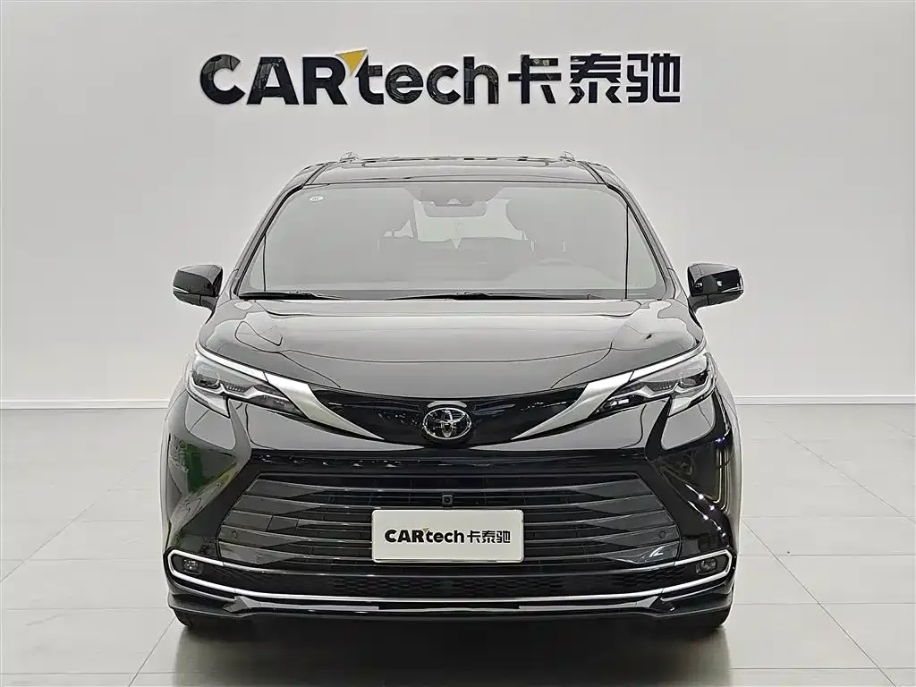 Toyota Sienna 2024 из CN, фото 3