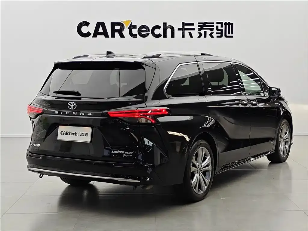 Toyota Sienna 2024 из CN, фото 5