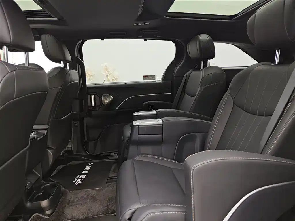 Toyota Sienna 2024 из CN, фото 8