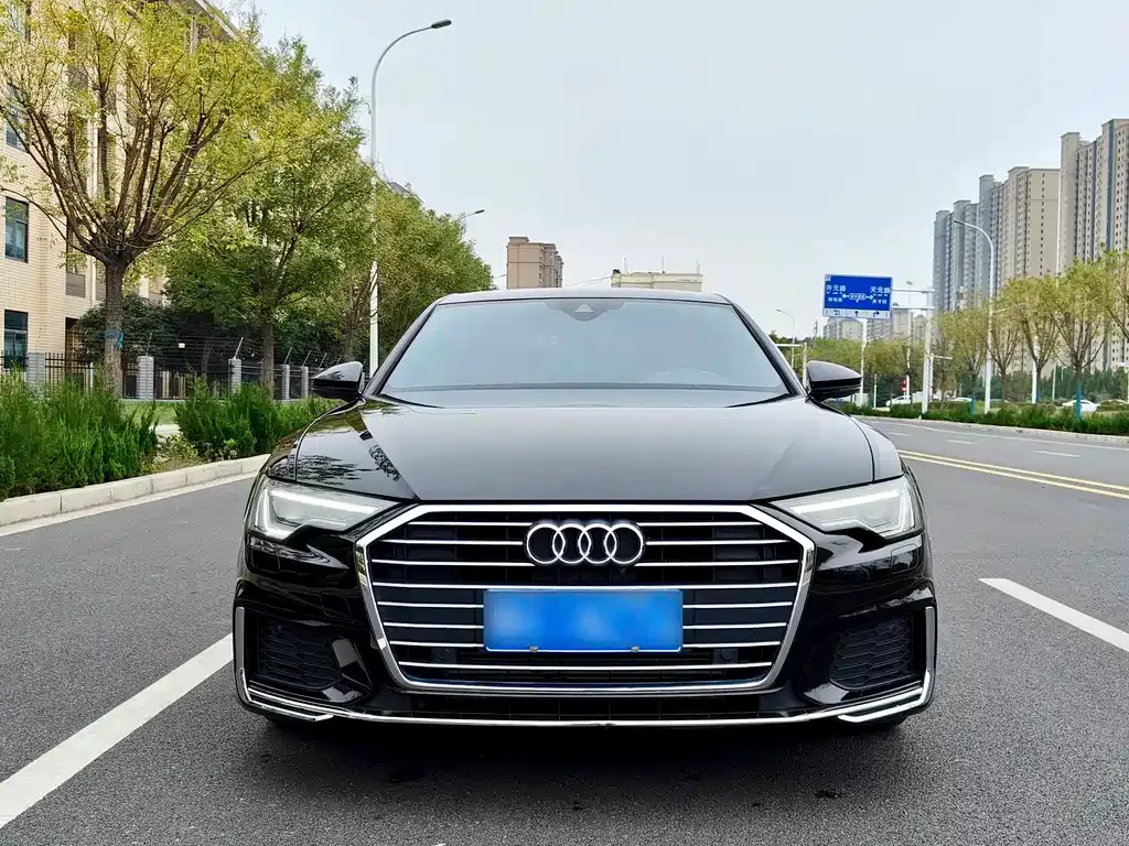 Audi A6L 2022 из CN, фото 2
