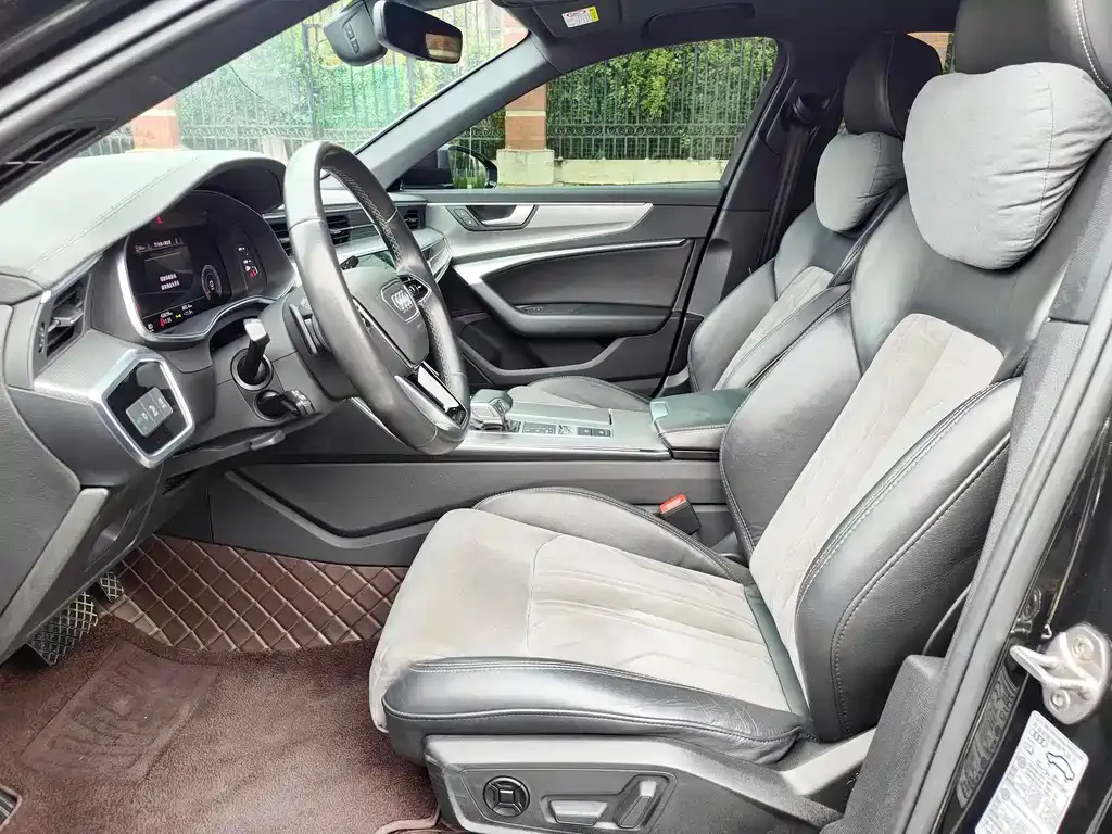Audi A6L 2022 из CN, фото 4