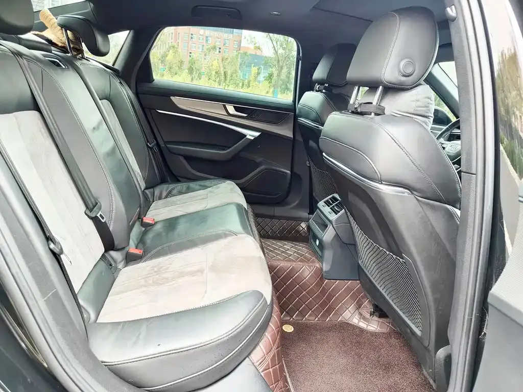 Audi A6L 2022 из CN, фото 7