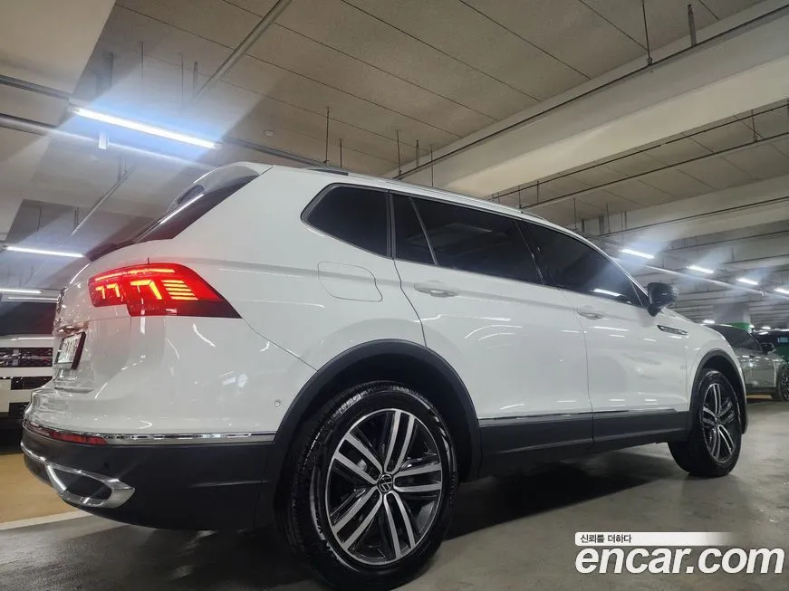Volkswagen Tiguan — фото 4
