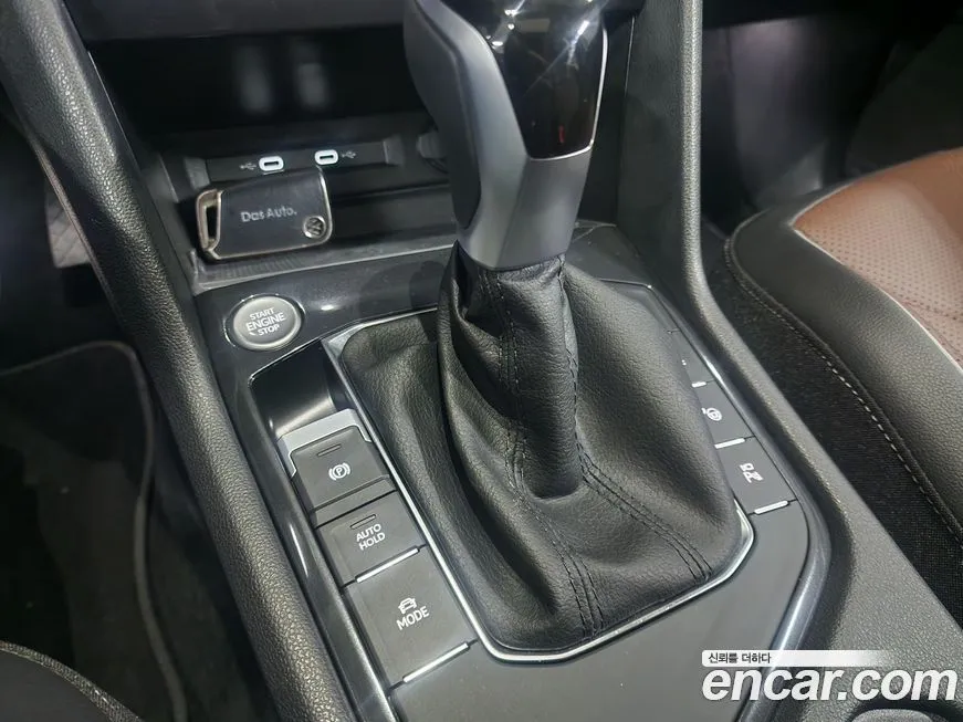 Volkswagen Tiguan — фото 8