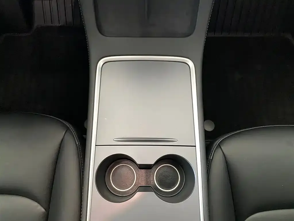 Tesla Model Y 2023 из CN, фото 10