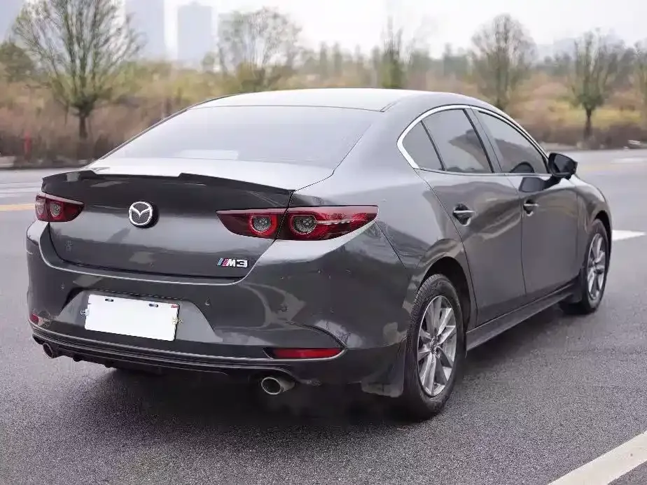 Mazda 3 Axela 2023 из CN, фото 4