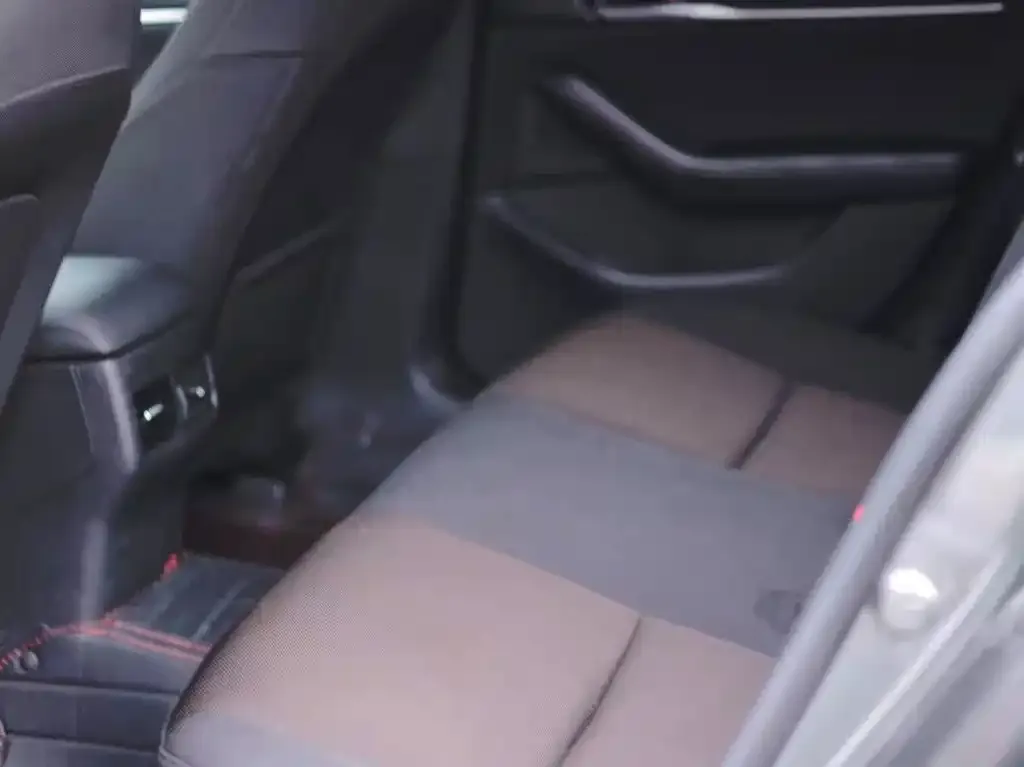 Mazda 3 Axela 2023 из CN, фото 9
