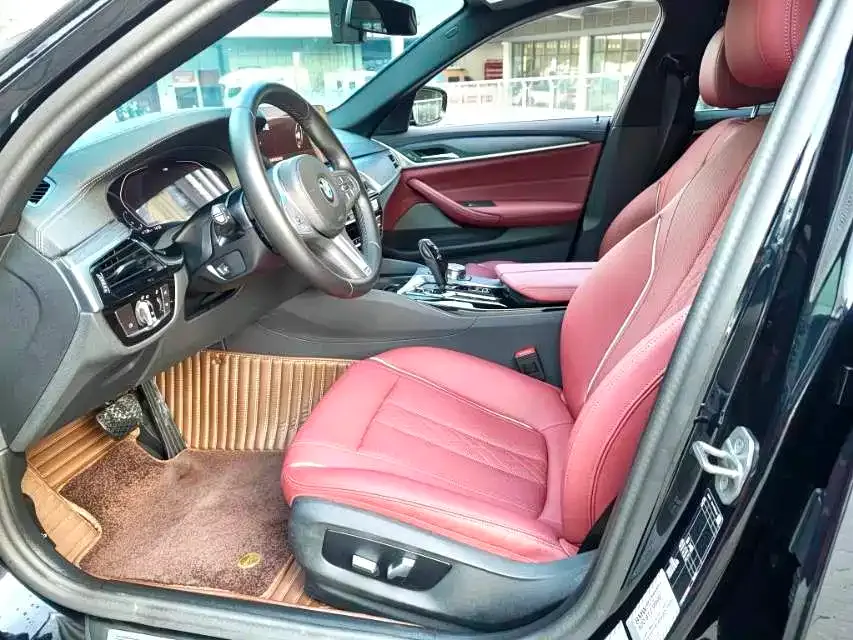 BMW 5 Series 2024 из CN, фото 5
