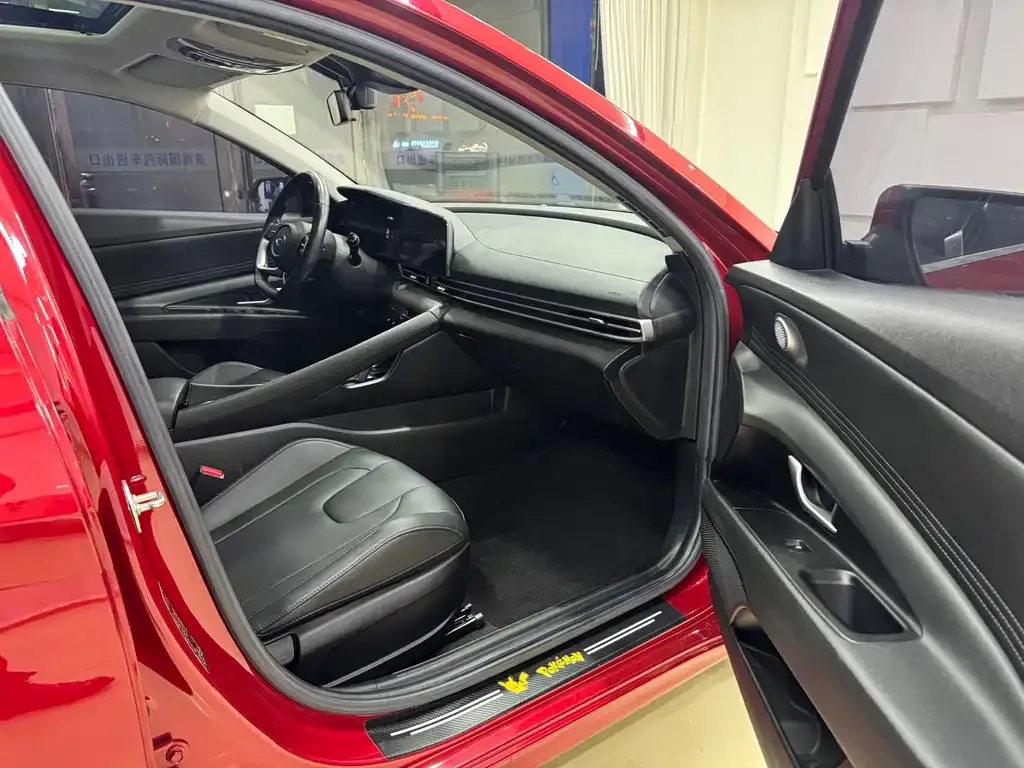 Hyundai Elantra 2021 из CN, фото 10