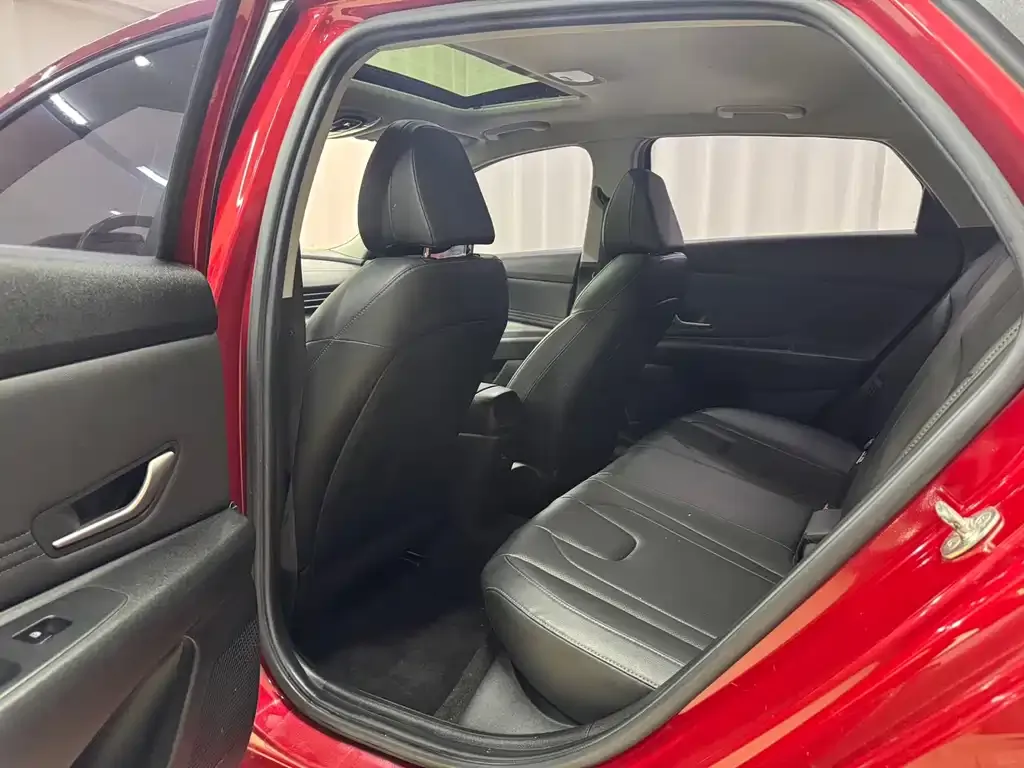 Hyundai Elantra 2021 из CN, фото 8