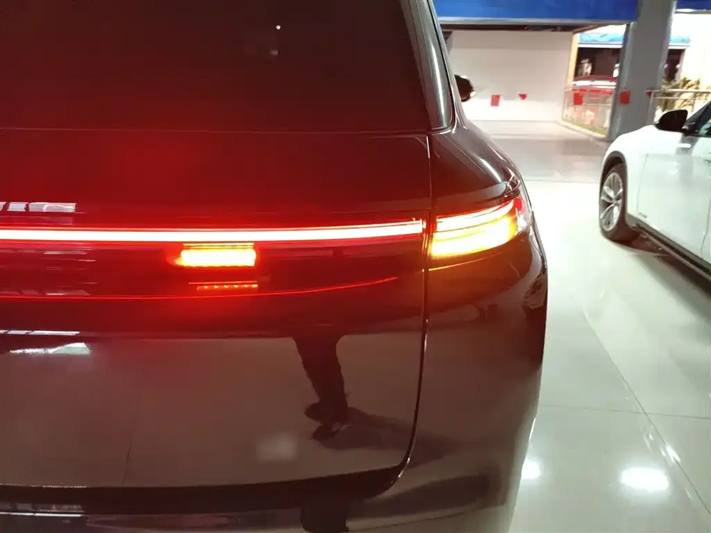 Li Auto L8 2024 из CN, фото 8