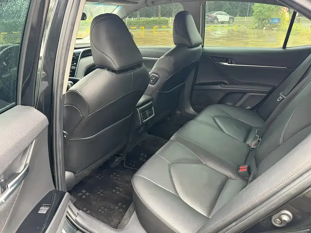 Toyota Camry 2023 из CN, фото 8