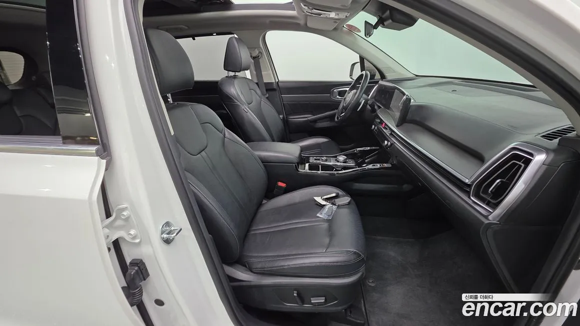 Kia Sorento — фото 10