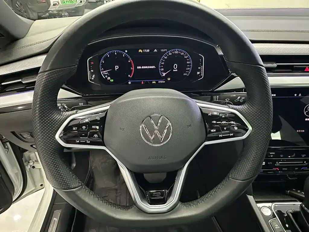 Volkswagen CC 2024 из CN, фото 8