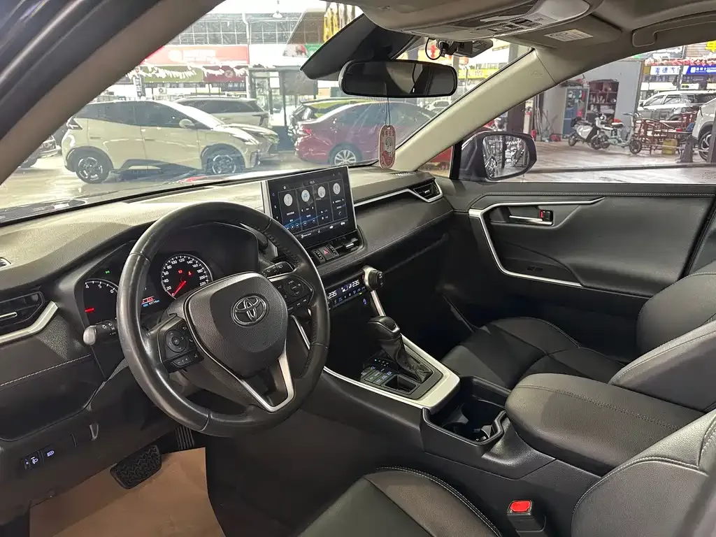 Toyota Wildlander 2022 из CN, фото 10