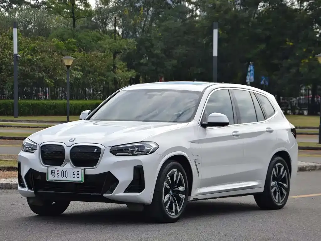 BMW iX3 2025 из CN, фото 1