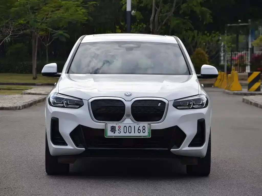 BMW iX3 2025 из CN, фото 2