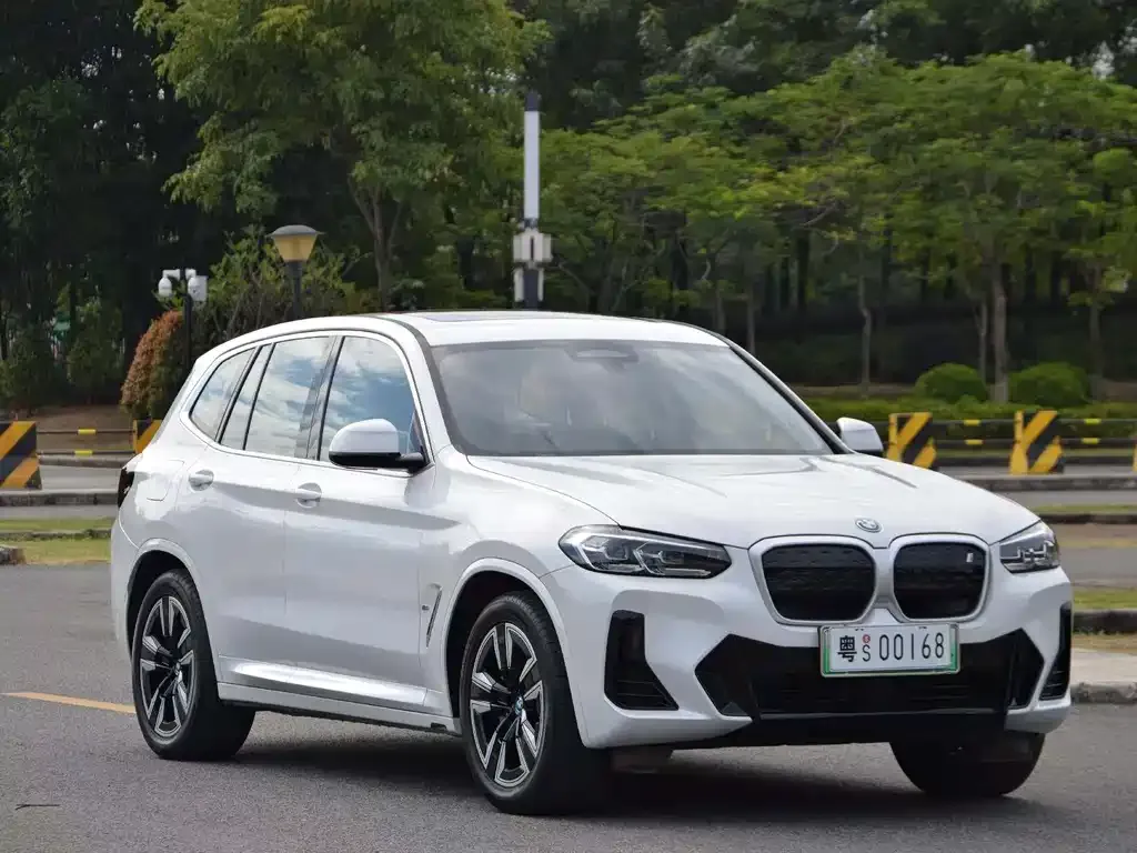 BMW iX3 2025 из CN, фото 3