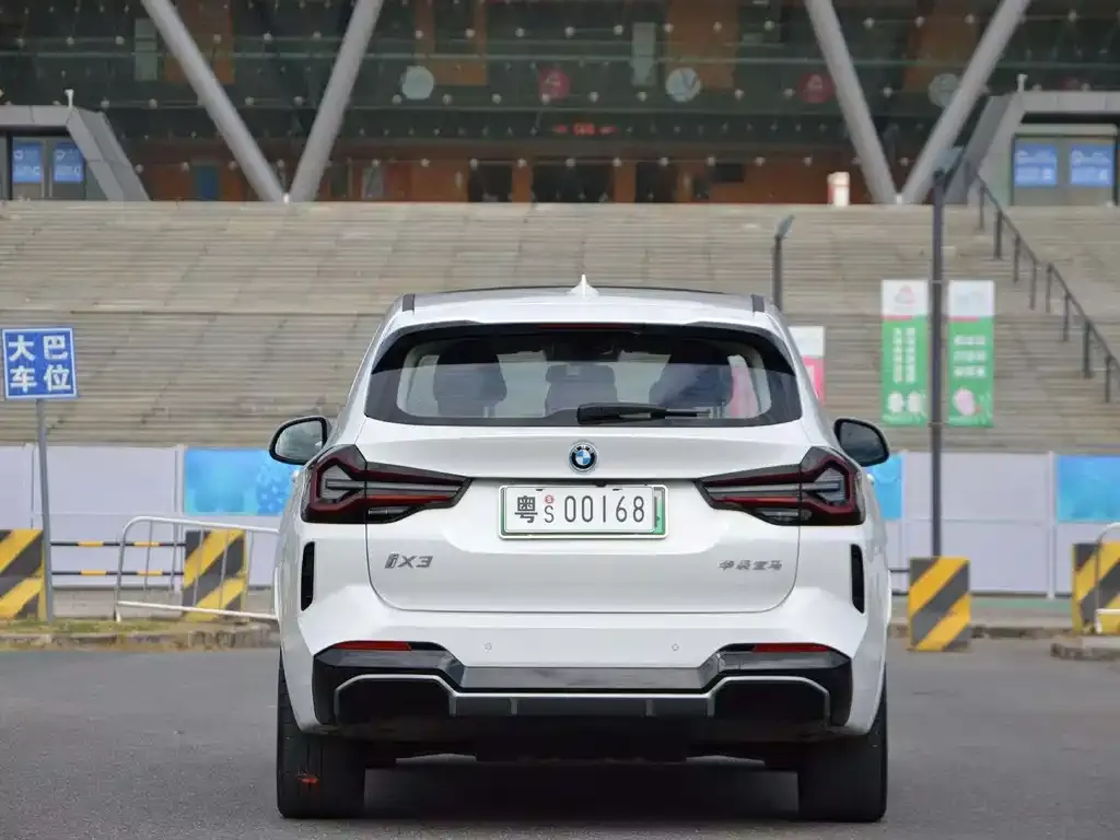 BMW iX3 2025 из CN, фото 5