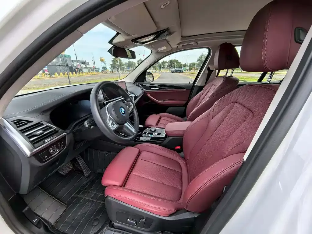 BMW iX3 2025 из CN, фото 8