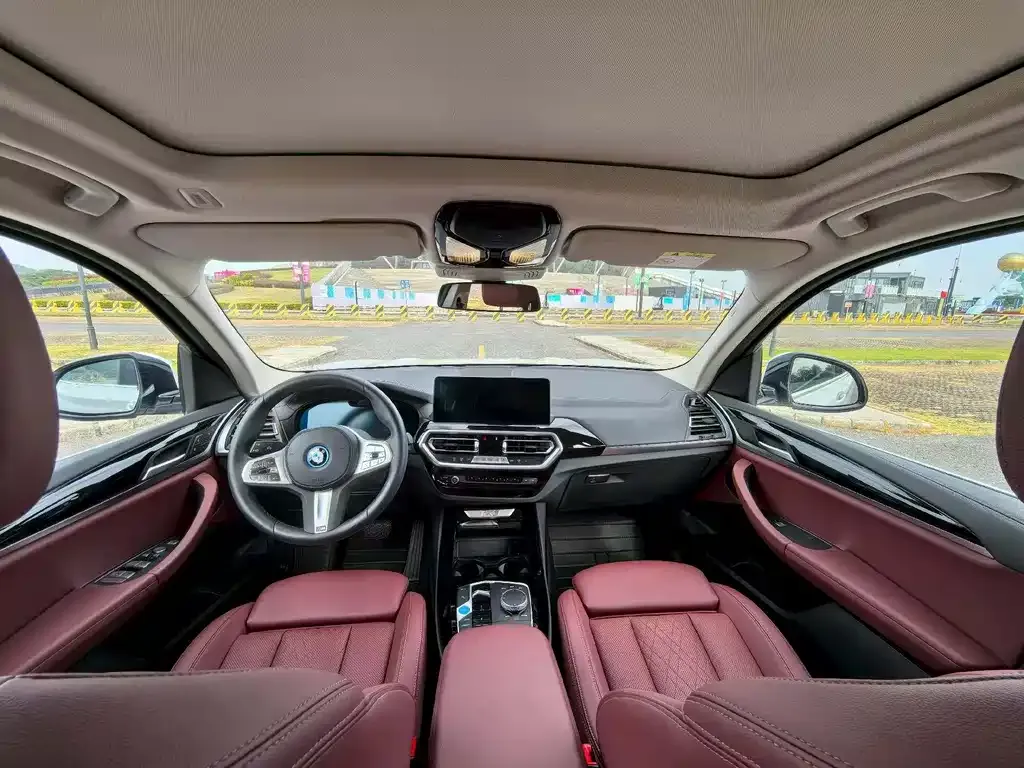 BMW iX3 2025 из CN, фото 9