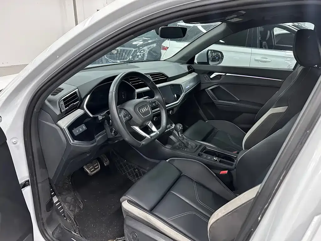 Audi Q3 2024 из CN, фото 4