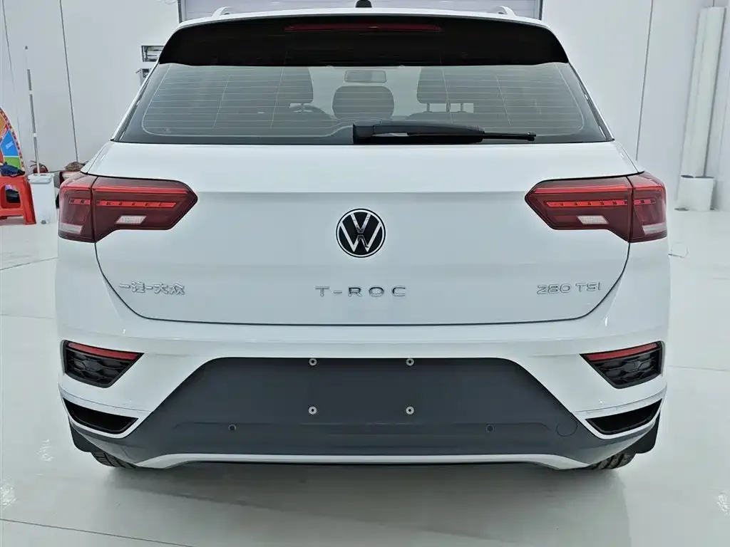 Volkswagen T-Roc — фото 5