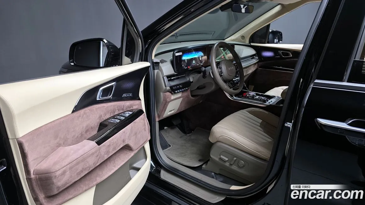 Kia Carnival — фото 10